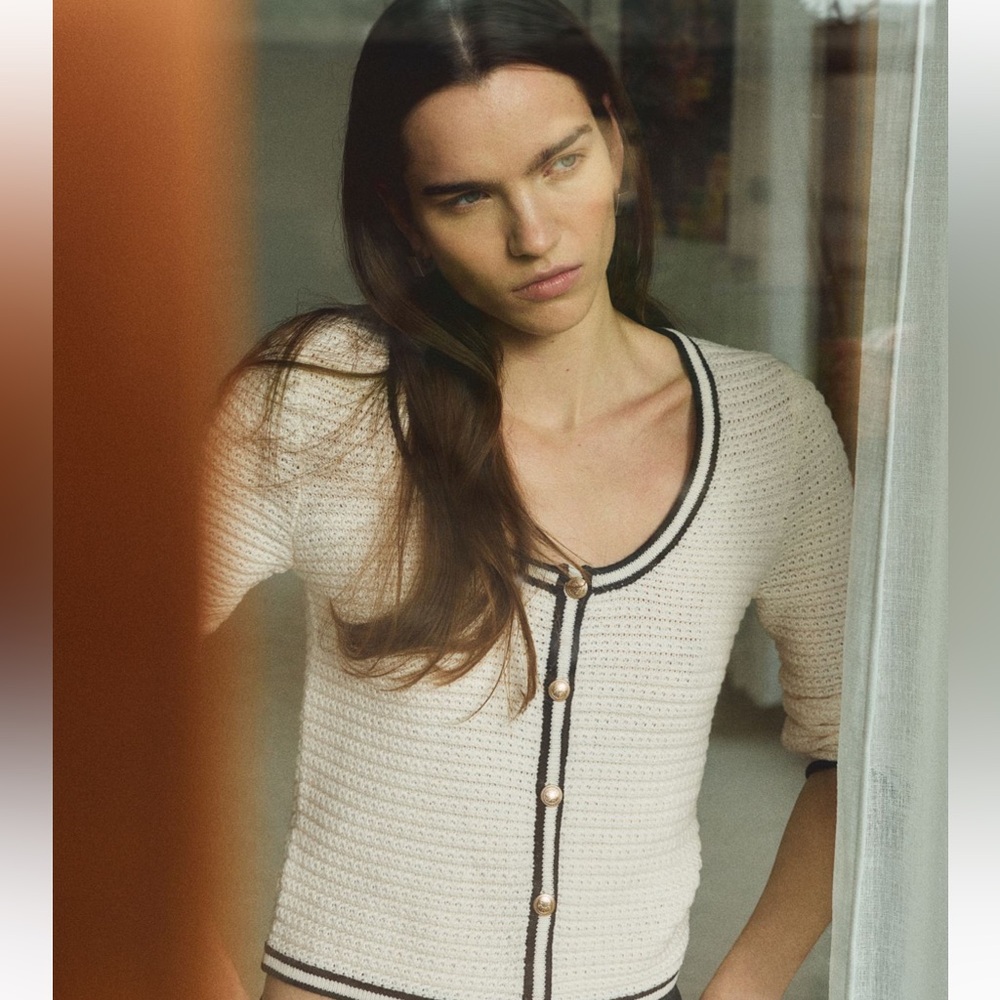 H&M TEXTURED-KNIT LOW-CUT CREAM CARDIGAN SIZE MEDIUM NWT